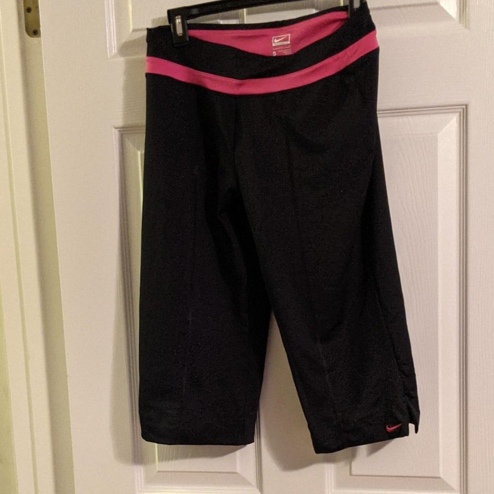 Nike S crop capris